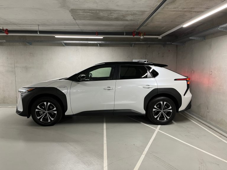 TOYOTA bZ4X Style 71,4 kWh 4WD