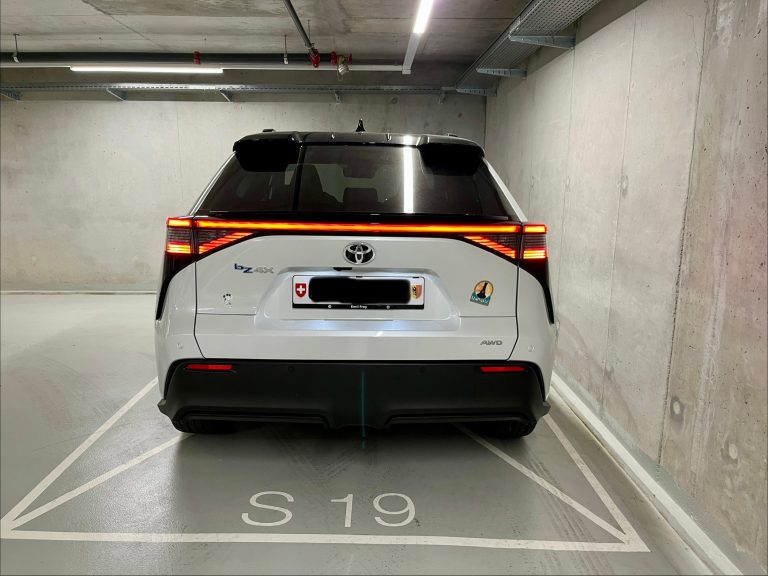 TOYOTA bZ4X Style 71,4 kWh 4WD