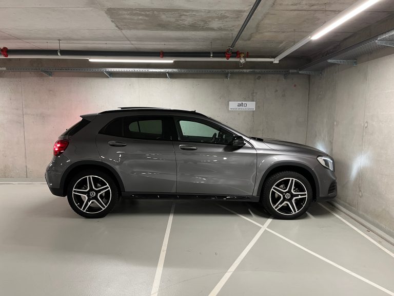 MERCEDES-BENZ GLA 220 AMG Line 4Matic 7G-DCT